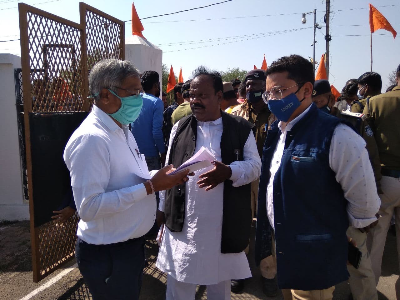 Collectorate reached Bharatiya Mazdoor Sangh regarding 52-point demand