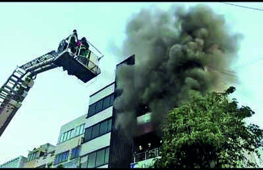 Surat/ सिंगणपोर आग हादसे की जांच शुरू, एफएसएल रिपोर्ट के बाद दर्ज होगा मामला