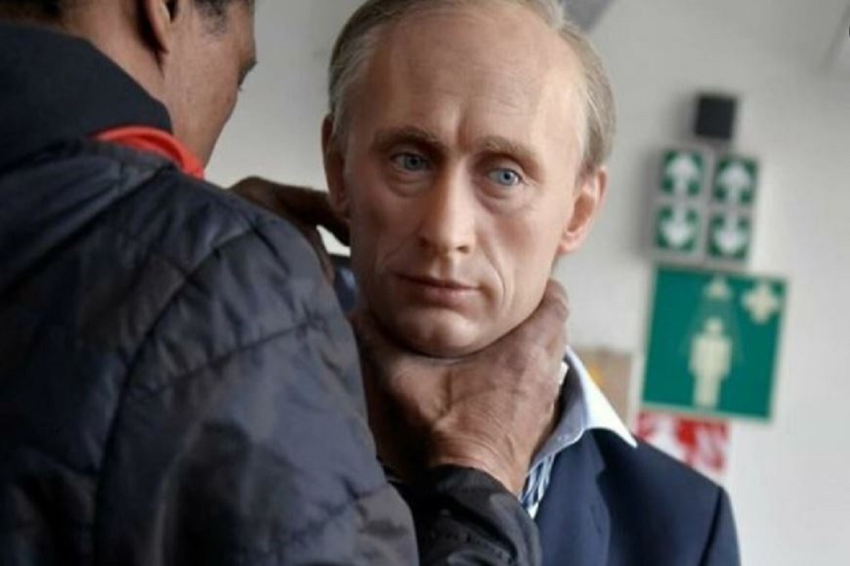 Wax statue of Vladimir Putin removed from Paris Museum