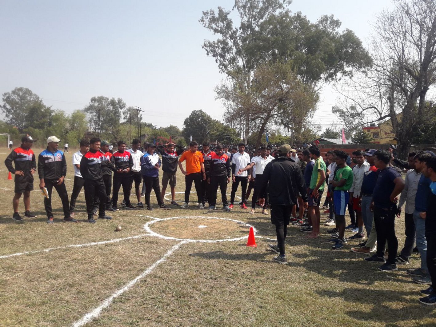 छात्रों ने ट्रैक पर लगाई दौड़ दिखाया जौहर विश्वविद्यालय में दो दिवसीय प्रतियोगिता