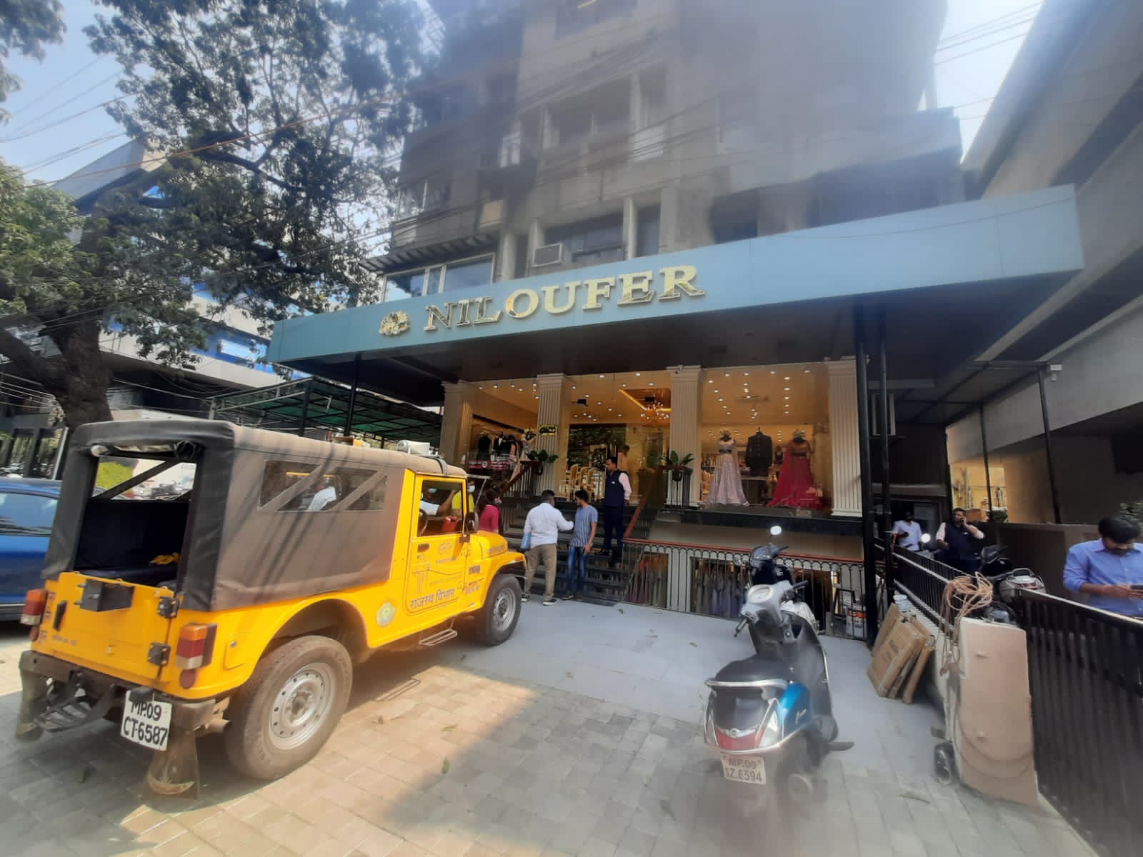 इस बिल्डिंग को निगम ने किया सील