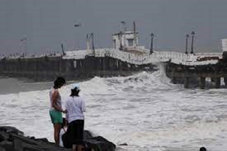 60-year-old Puducherry pier collapses