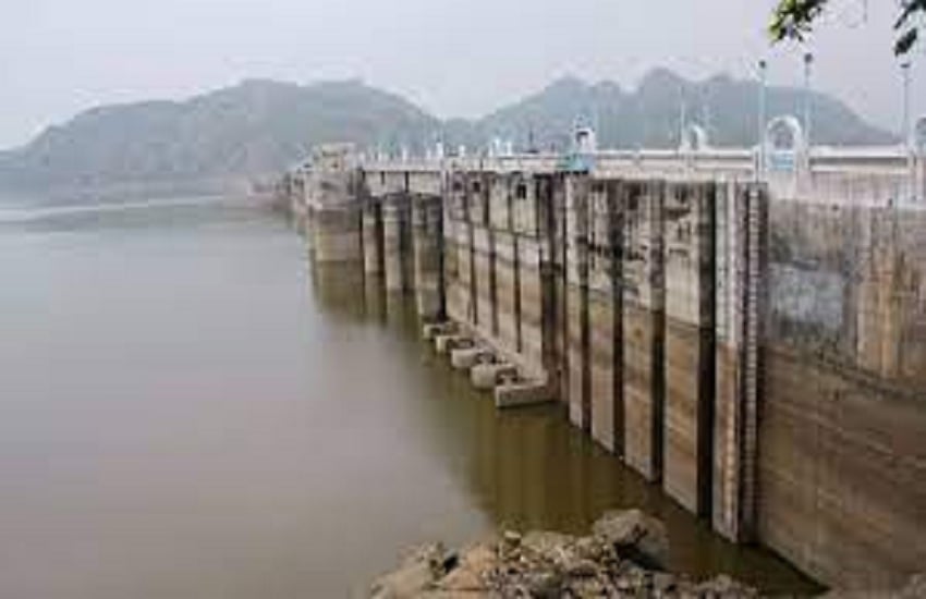 Dams in Gujarat: गुजरात के बांधों में 57 फीसदी जल संग्रह, छह खाली