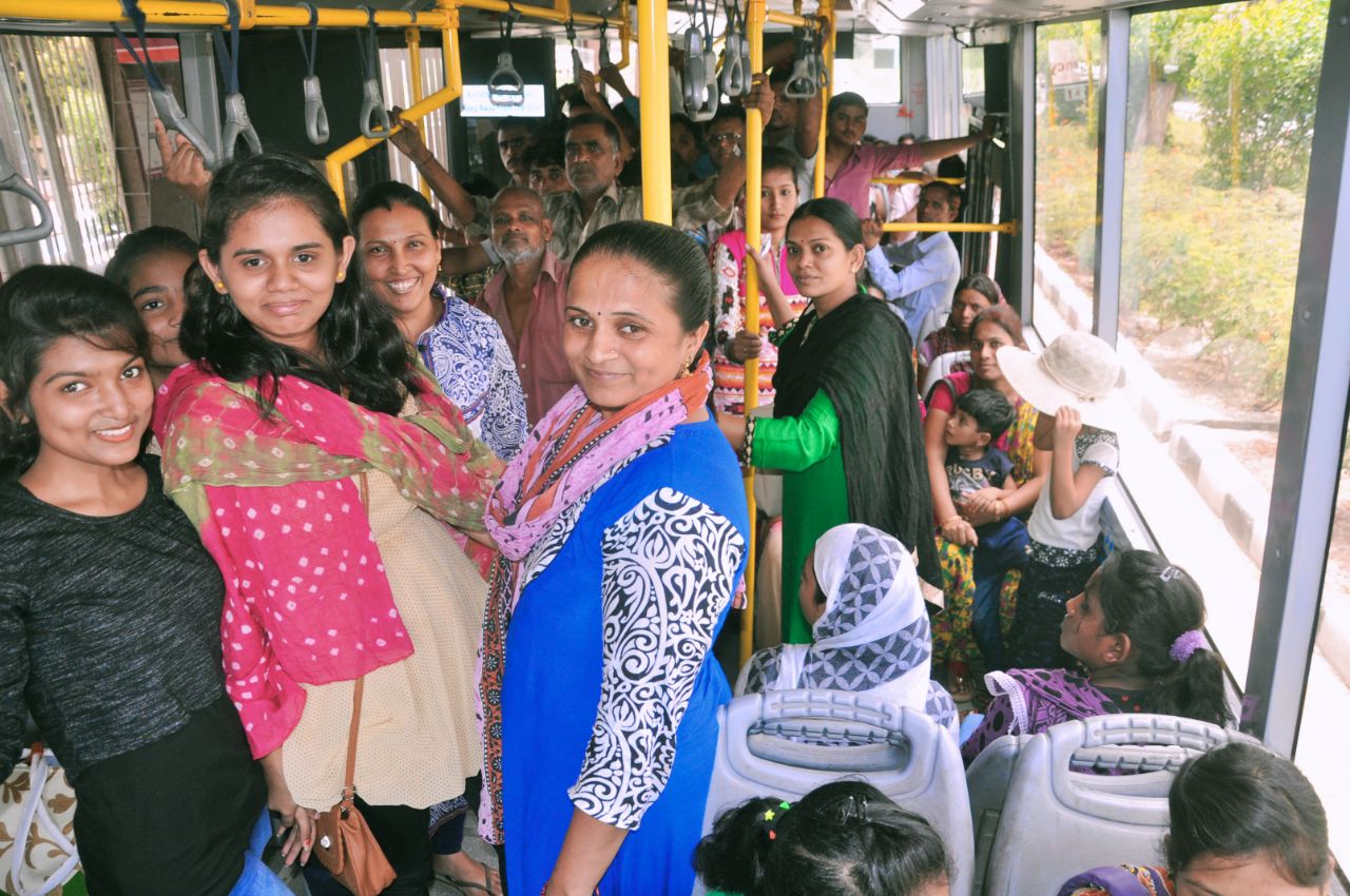 women bus in jaipur