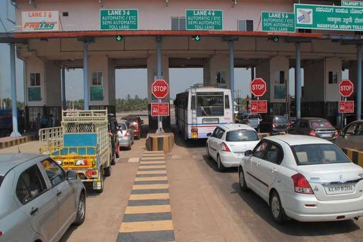 FASTAG System to Shut Down Toll Collection Through GPS Tracking | बदलेगा टोल कलेक्शन का तरीका, फास्टैग सिस्टम होगा खत्म, ऐसे देना होगा टोल टैक्स | Patrika News