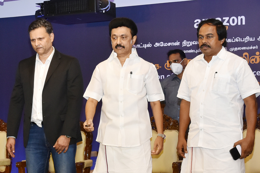 Stalin inaugurates new Amazon office in Chennai