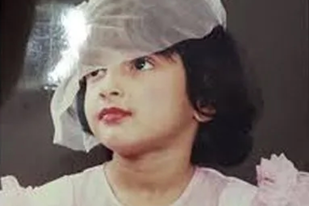 फोटो में दिख रही ये बच्ची आज है भोजपुरी की टॉप एक्ट्रेस, फैंस के दिलों पर करती हैं राज; आपने पहचाना क्या?