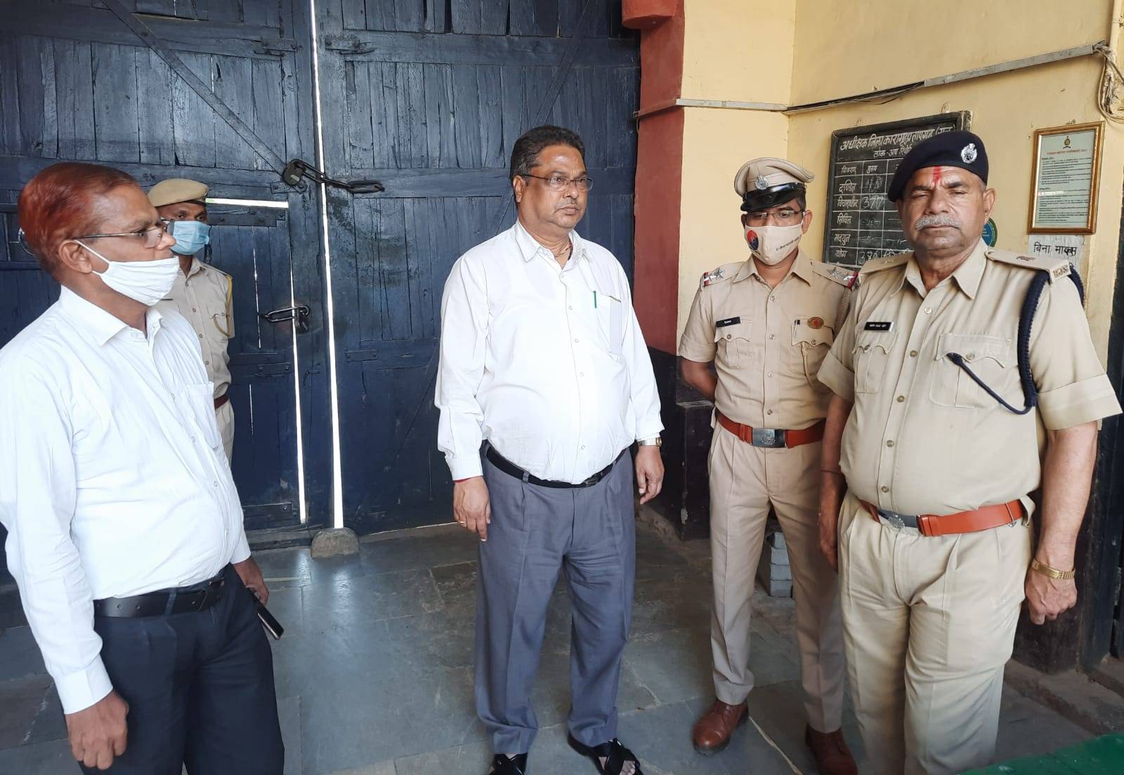 pratapgarh jails क्षमता से अधिक बंदी होंगे अन्य जेलों में शिफ्ट