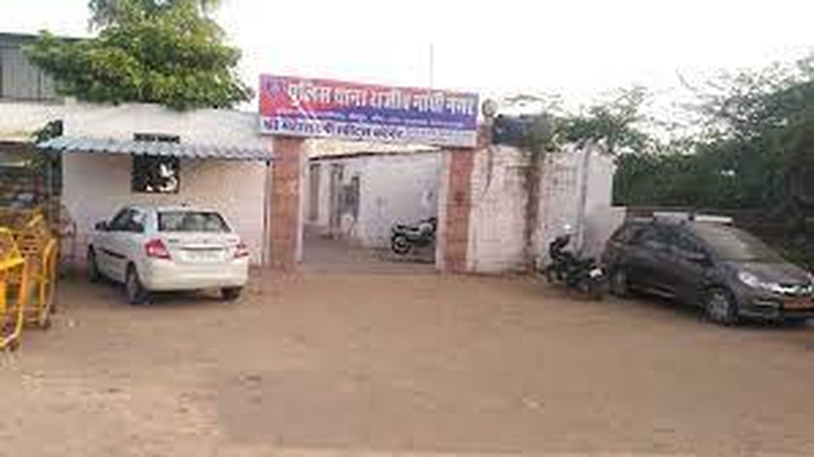 Thief in shop : चोर दुकान में चप्पल छोड़ सैंण्डल पहनकर भागे