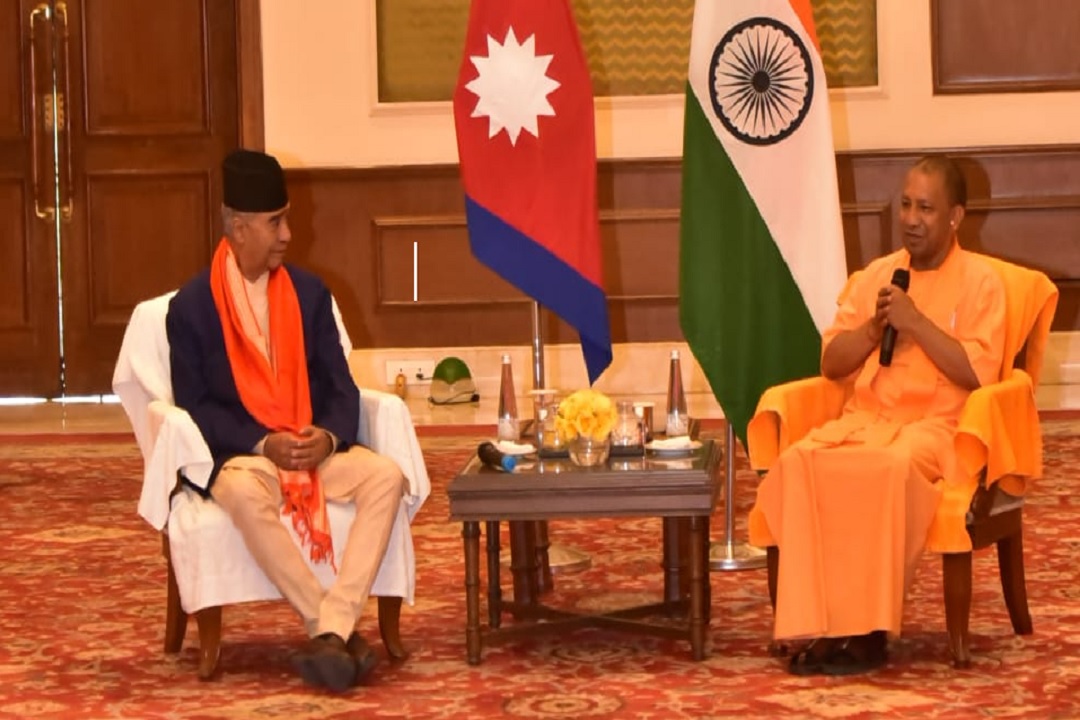 नेपाल के प्रधानमंत्री देउबा और यूपी के मुख्यमंत्री योगी आदित्यनाथ