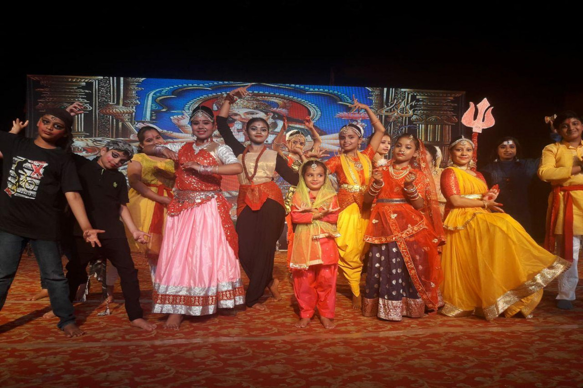 Chaiti Mahotsav 2022 : अवधी लोकगीतों संग देश भक्ति नृत्य ने समां बांधा