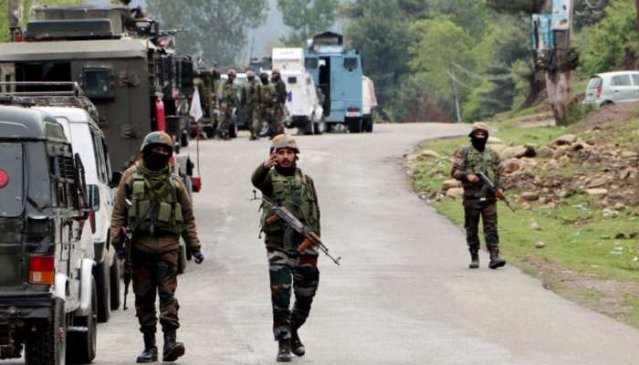 Jammu Kashmir Terrorist Attack In Lal Chowk and Pulwama One CRPF Jawan Martyred
