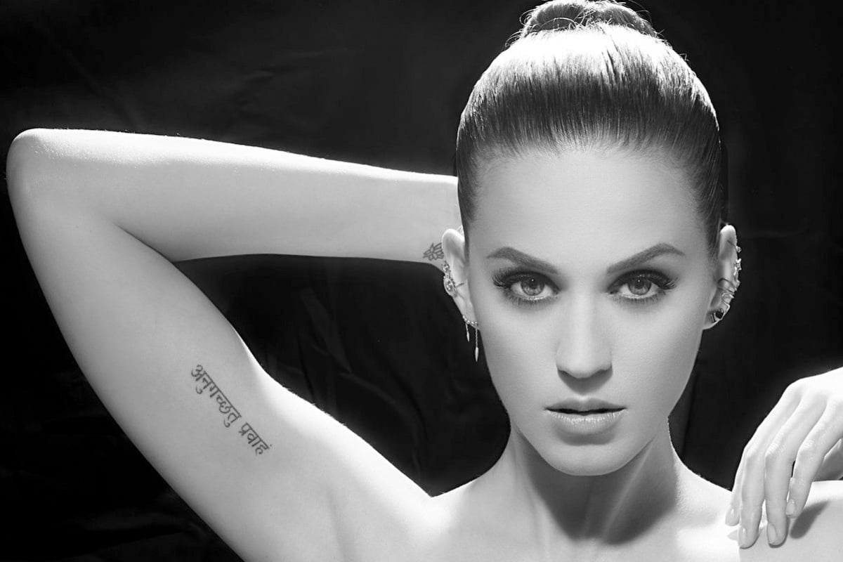 हॉलीवुड सिंगर Katy Perry ने अपने हाथ पर संस्कृत में क्यों बनवा रखा है टैटू, क्या है इसका मतलब