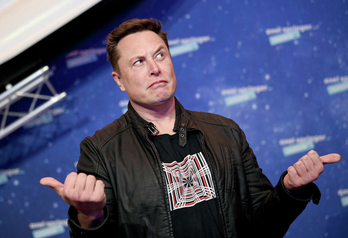 Elon Musk लोगों से पूछ रहे अजीबो गरीब सवाल, कहा - क्या Twitter का W कर दें Delete, हेडक्वार्टर को बना दें शेल्टर?