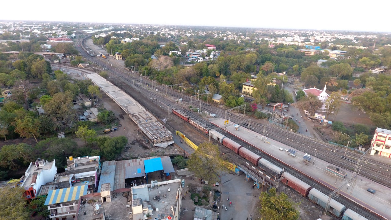 7 days notice to the encroachers who became a roadblock in broad gauge