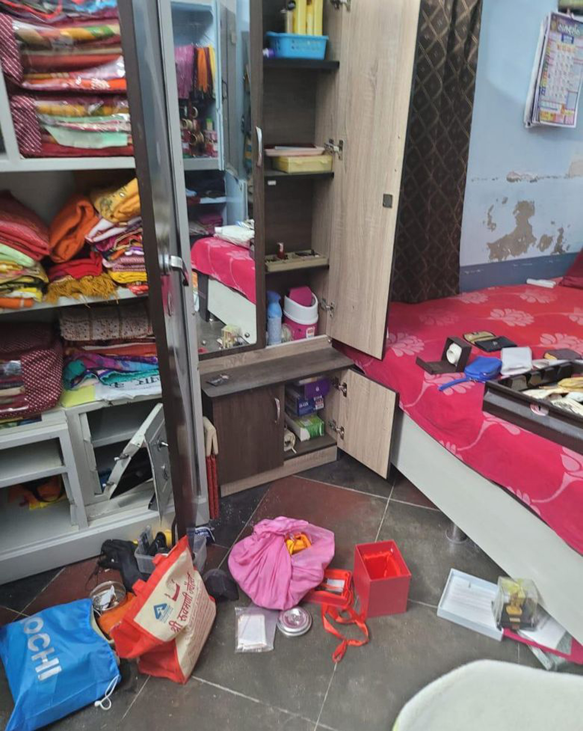 छह दिन के अन्तराल में चोरी की दूसरी वारदात घटित, चोर मकान में सेंधमारी कर ले गए सोने-चांदी के जेवरात व 45 हजार रुपए