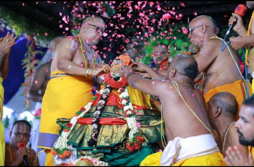 लाखों श्रद्धालुओं को साक्षी मान कर सीता की हुए राम