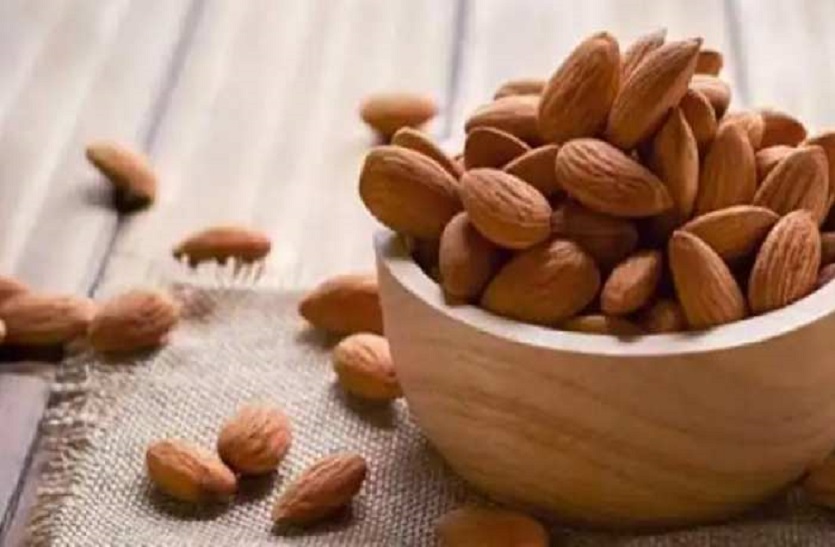 Almond: सावों की मांग से अमेरिकन बादाम गिरी के गले पंख