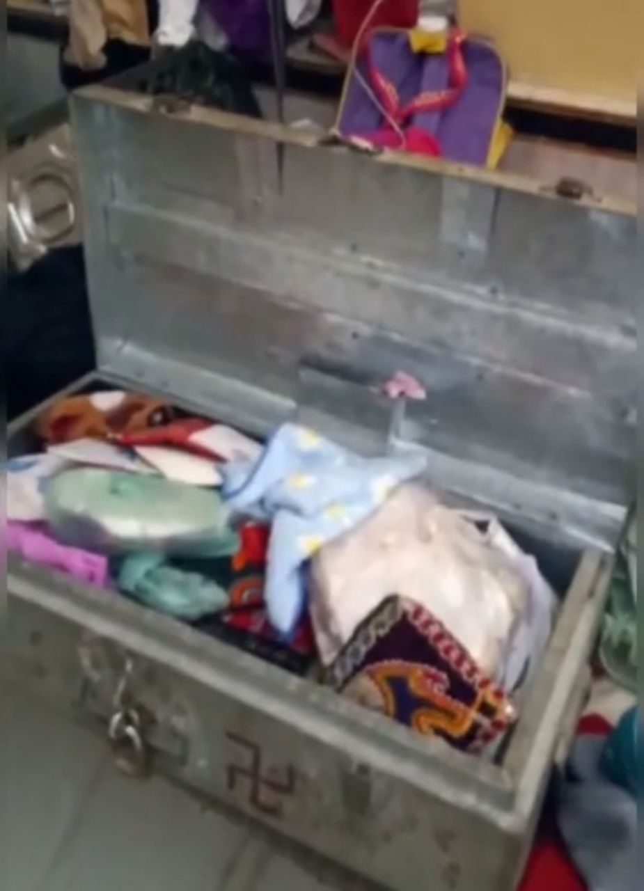 सूने घर में चोरों ने बोला धावा, लाखों के जेवरात चोरी