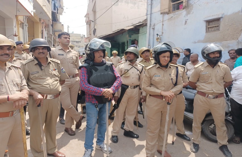 Gujarat News : खंभात में पथराव के दो आरोपी 4 दिनों के रिमांड पर