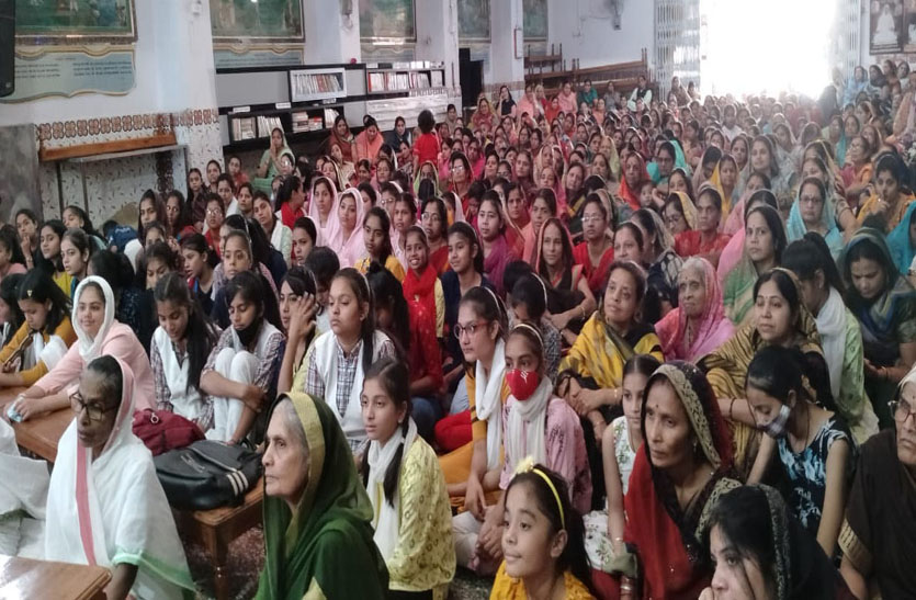 -नारी संस्कार विषय पर हुआ सम्मेलन का आयोजन
