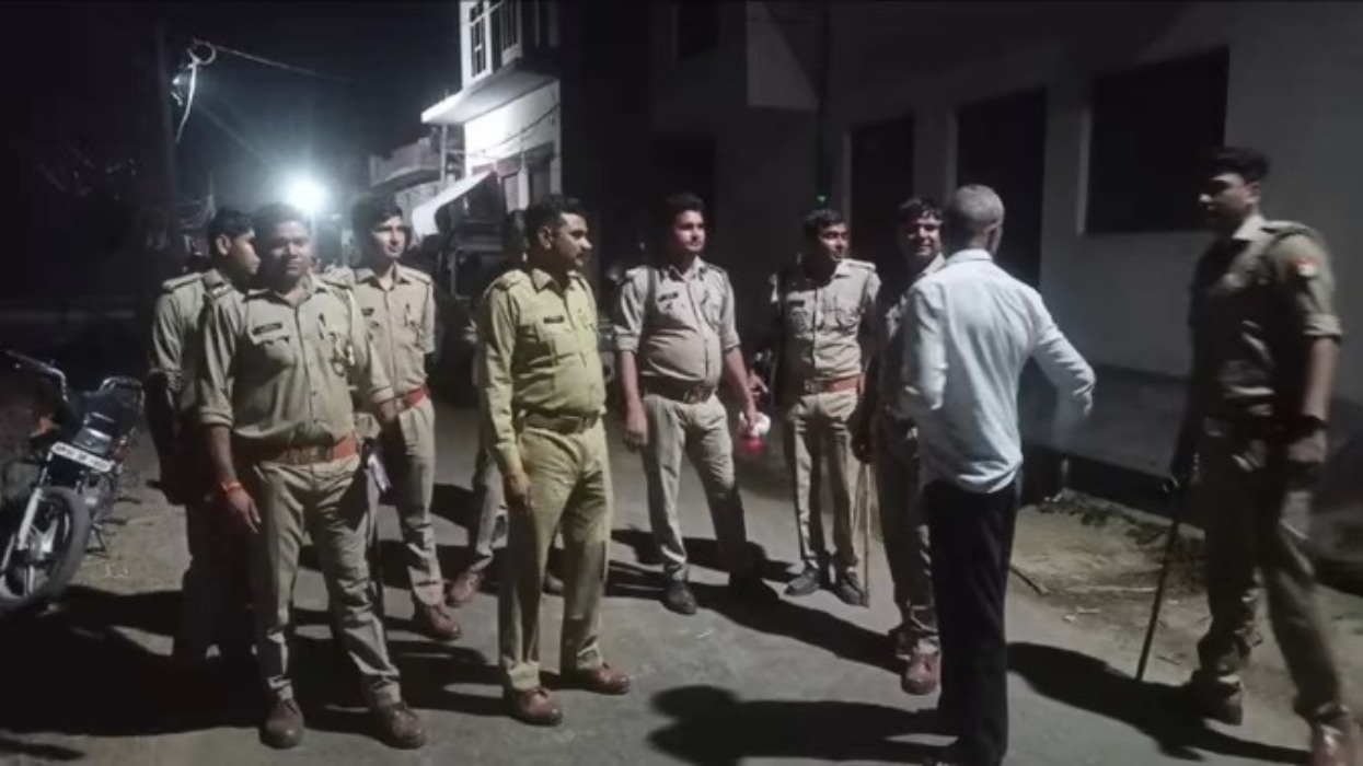 Road Accident in Meerut : रोजा इफ्तारी के बाद सड़क पर टहल रहे युवकों को कार ने कुचला,दो की मौत
