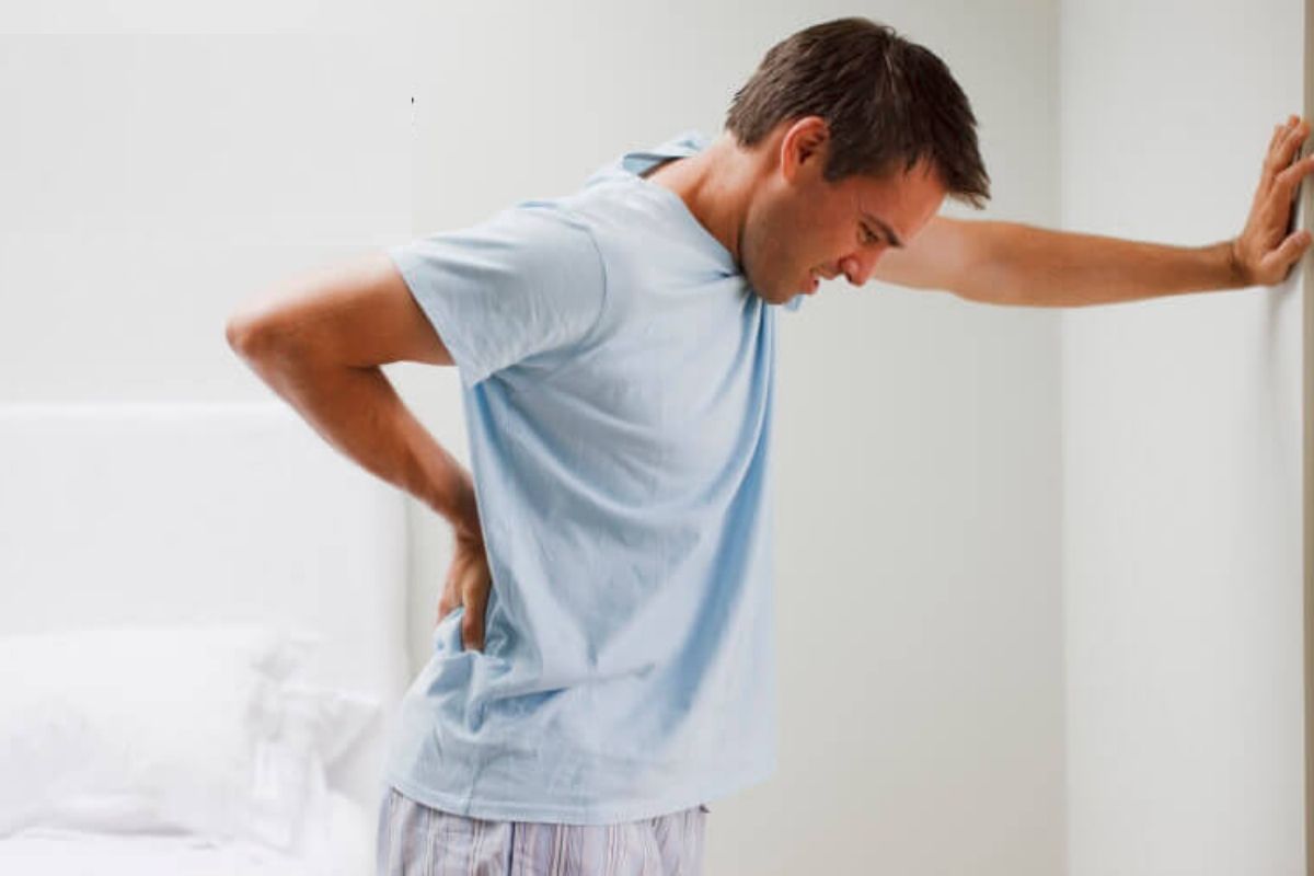 causes_and_prevention_of_back_pain_in_men.jpg