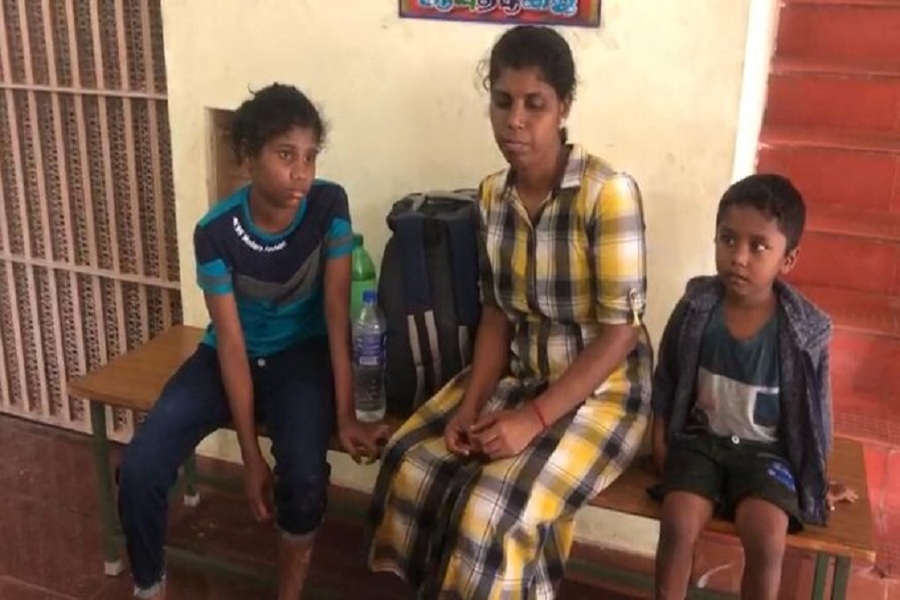 Srilankan Tamil women arrived as a refugee in a private boat with children