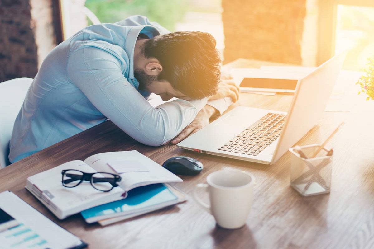 Health Tips: अगर काम करते वक्त आपको भी आती है नींद, तो ये 5 टिप्स दिलाएंगे राहत