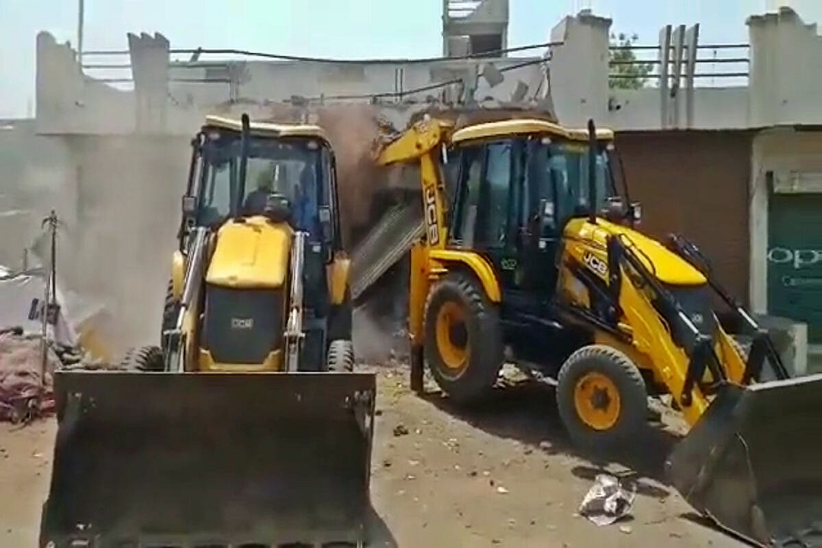Delhi Demolition Drive MCD Set to Run Bulldozer In Shaheen Bagh and Other Areas