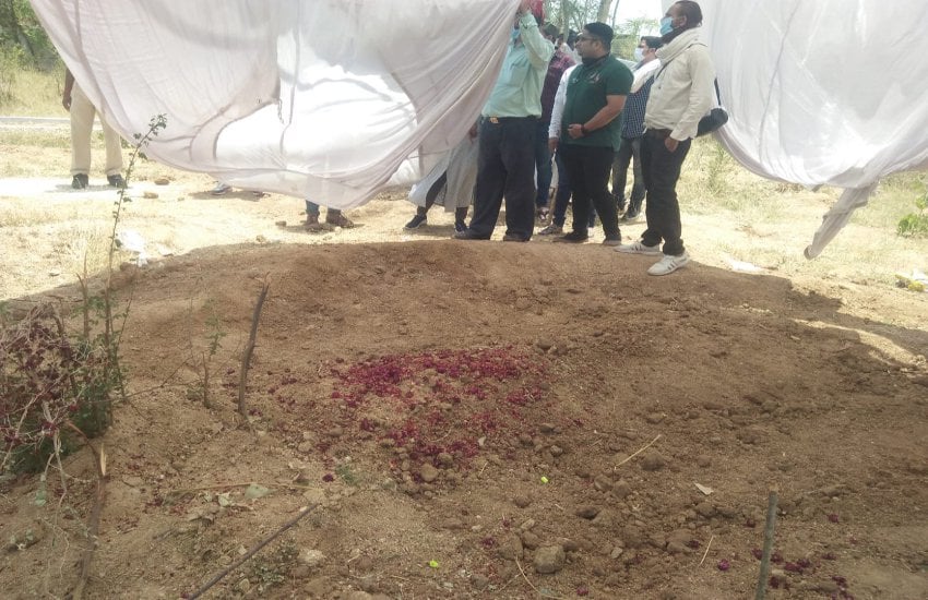 The dead body came out of the grave to give proof of murder