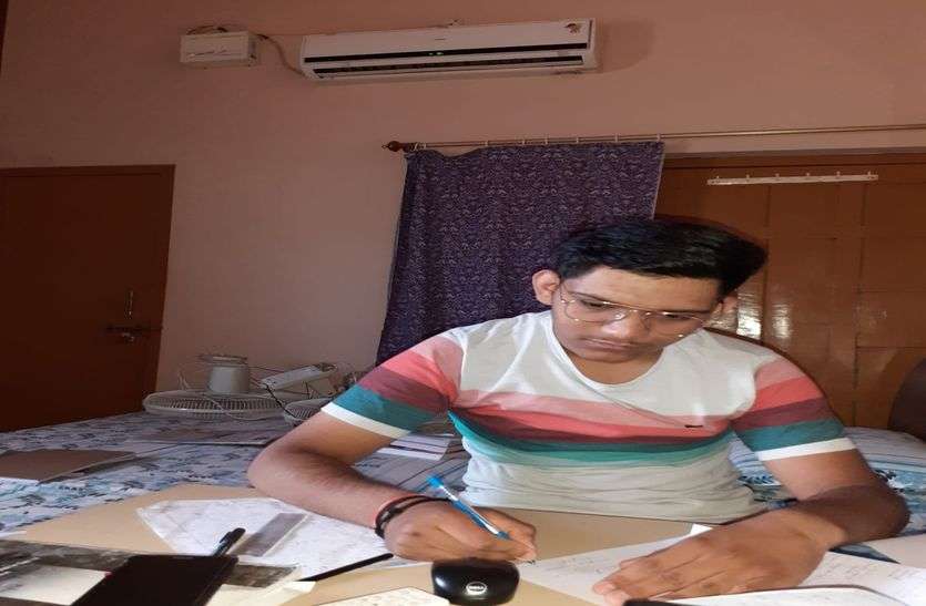 महंगाई में राहत...एक परिवार ऐसा जो बिजली, गैस और पेट्रोल से हो गया मुक्त