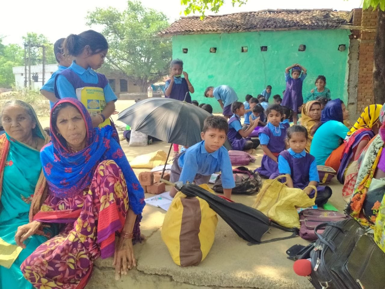 धरना प्रदर्शन के बाद भी नहीं हुई पचरी स्कूल में शिक्षक की नियुक्ति