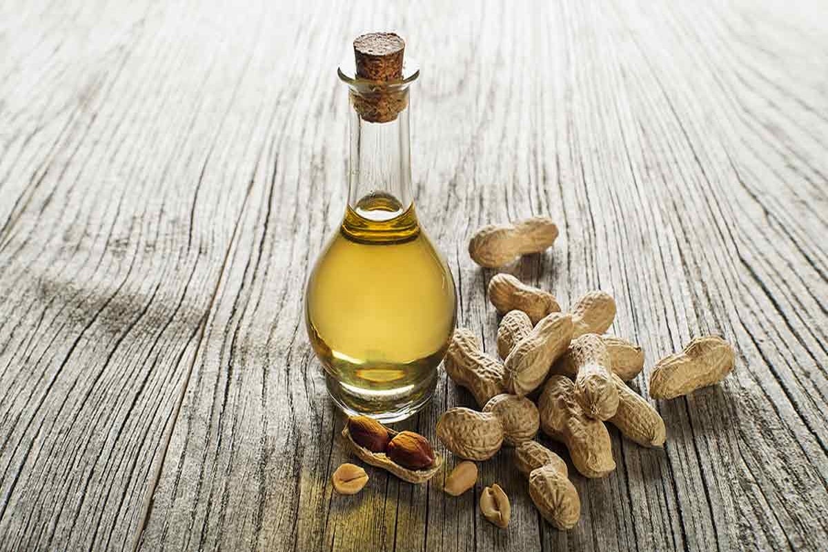 Peanut Oil Benefits: जानिए मूंगफली के तेल से मिलते हैं जबरदस्त फायदे, डायबिटीज से लेकर हार्ट के लिए होता है फायदेमंद