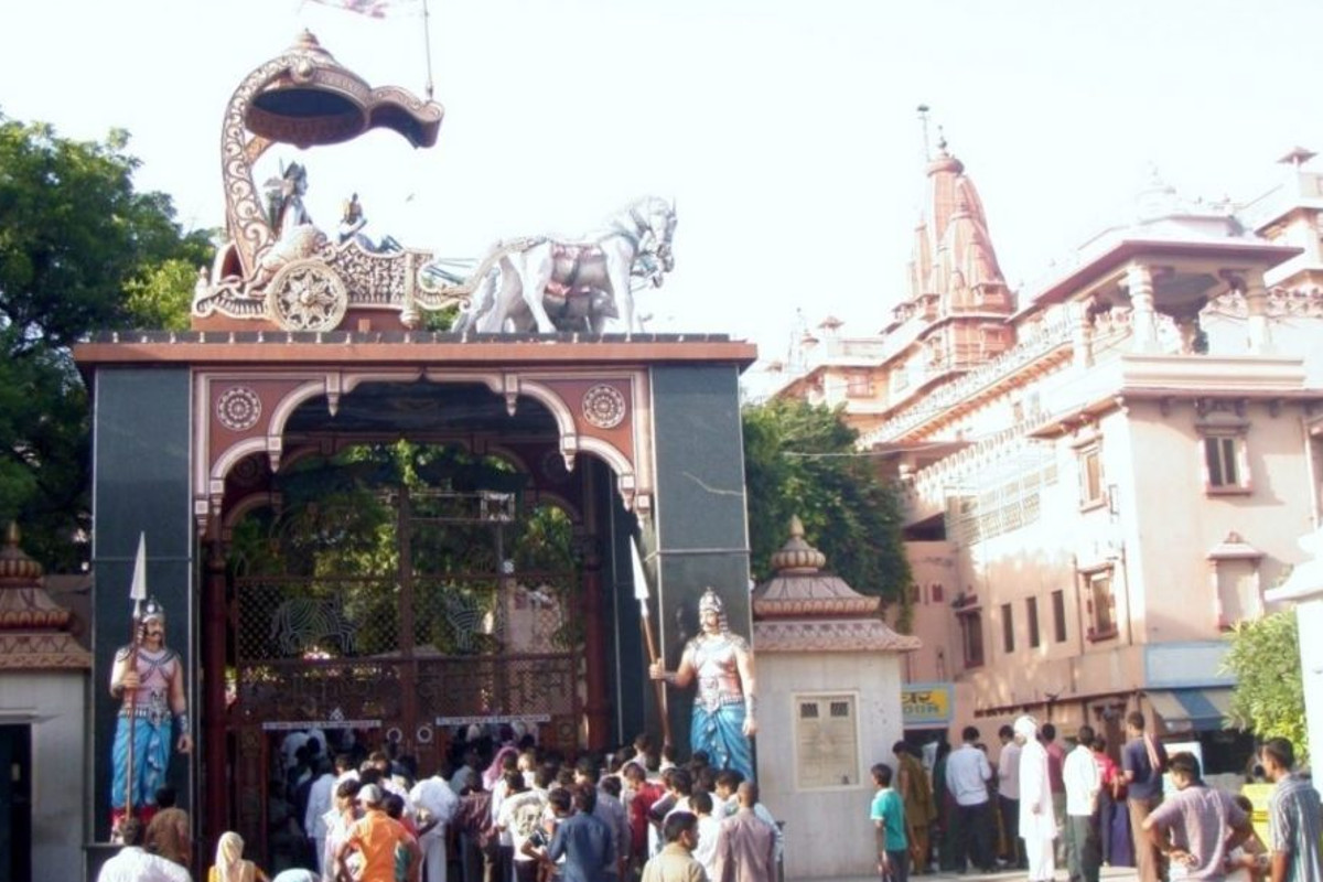 shri-krishna-janmabhoomi-temple-timing-changed-from-today-1-may-2022.jpg
