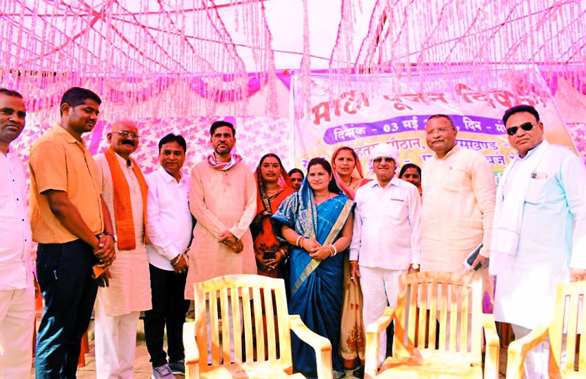 भूमिपूजन कर खेतों में बीजों का किया गया रोपण, जैविक खाद का उपयोग करने की ली गई शपथ