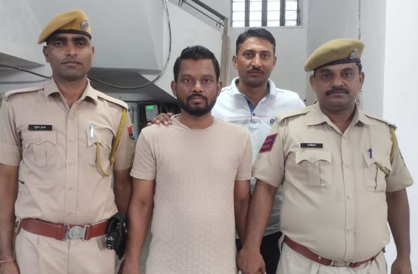 Prize crook arrested : कोटा पुलिस ने 17 साल से फरार मन्दर बोरकर गैंग के सदस्य इनामी बदमाश को मुम्बई से किया गिरफ्तार