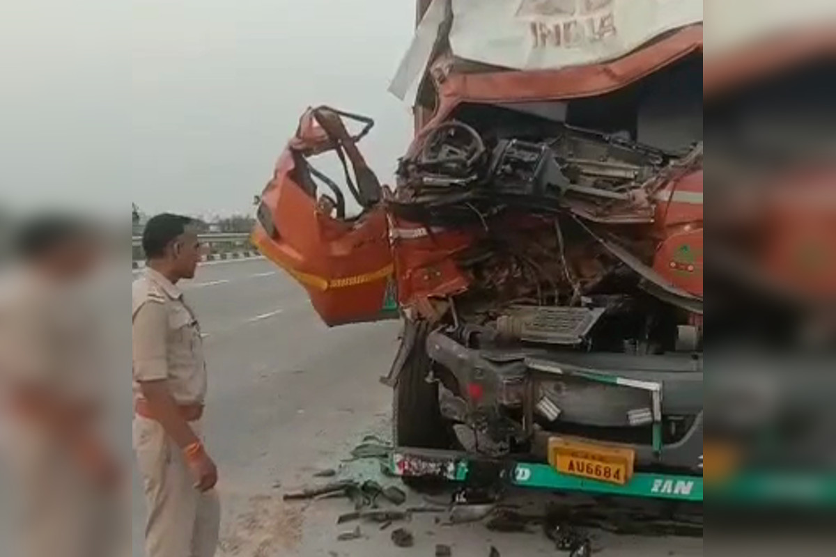 two-horrific-accident-on-eastern-peripheral-expressway.jpg
