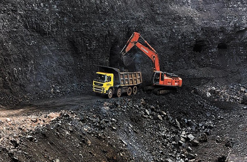 mineral oil and natural gas: खनिज तेल और प्राकृतिक गैस से अप्रेल में