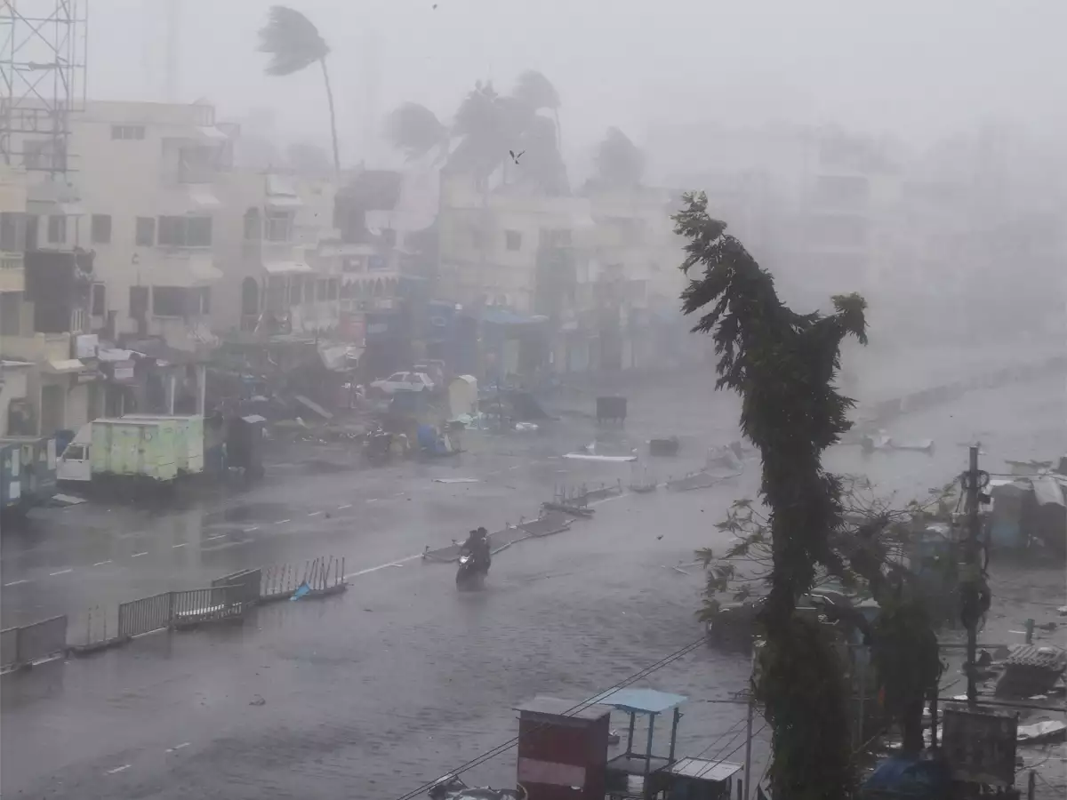 Asani Cyclone: देश के कई राज्यों में 'असानी' से बदला मौसम का मिजाज, आज शाम तक ओडिशा और पश्चिम बंगाल तक चक्रवात के पहुंचने की आशंका