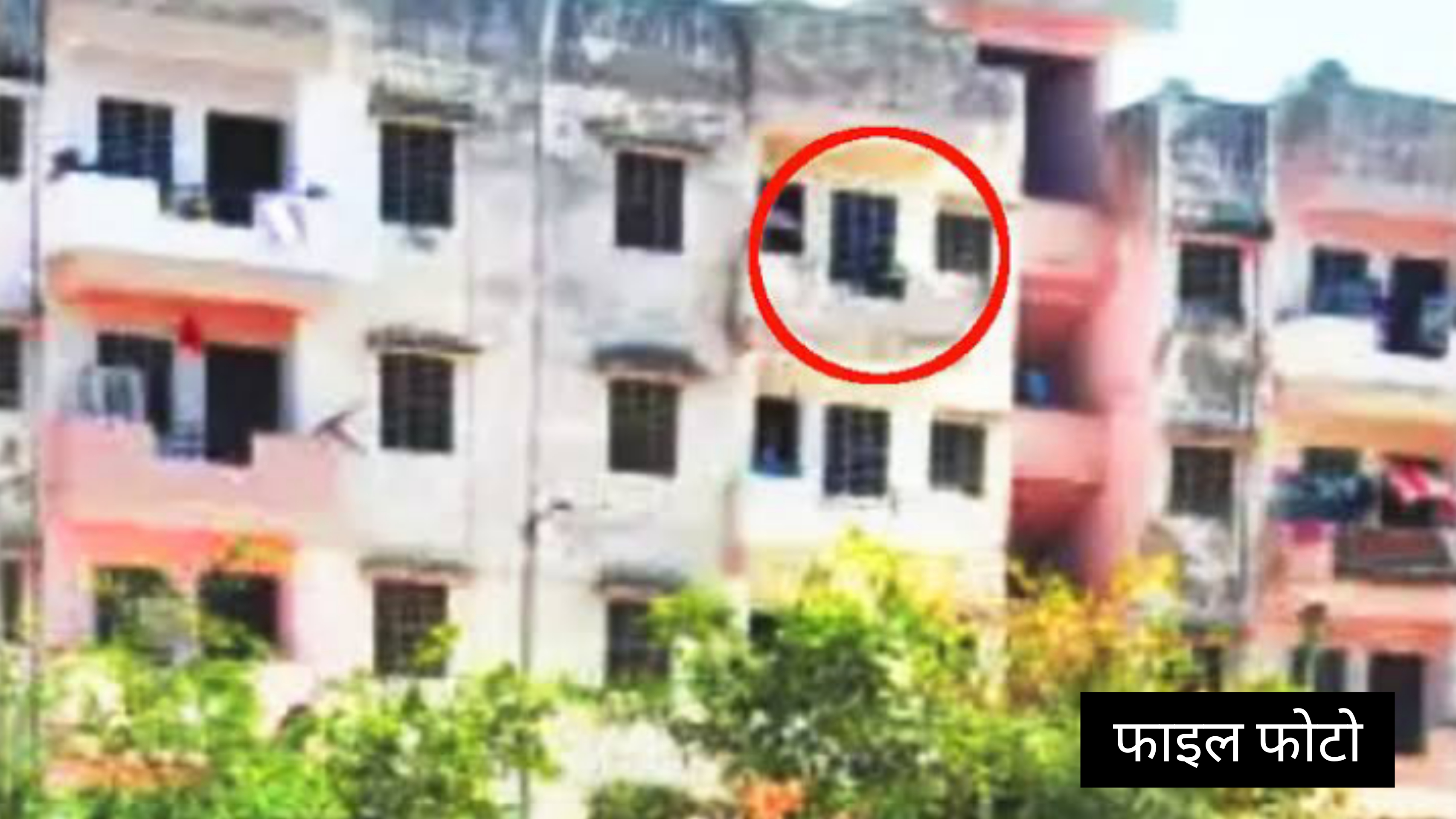 बीए की छात्रा ने अचानक कॉलेज की चौथी मंजिल से छलांग लगा दी, मचा हड़कंप