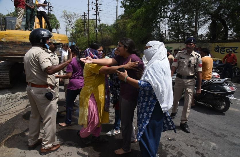Indore News : मूसाखेड़ी में चला बुलडोजर, हुआ विवाद