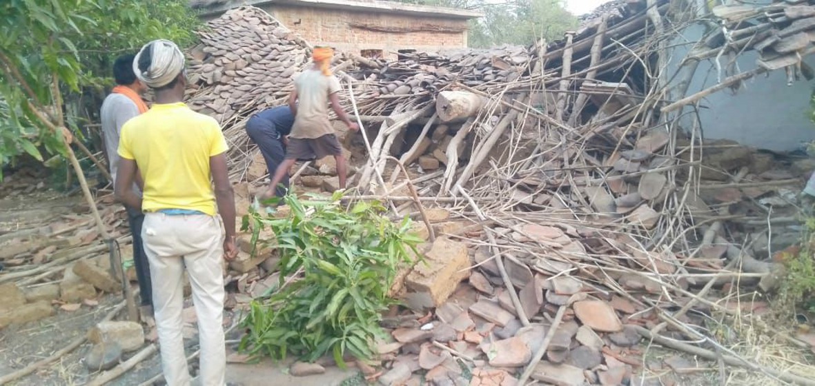 Due to heavy blasting, there was a crack in the walls, the house collapsed, mother daughter died on the spot