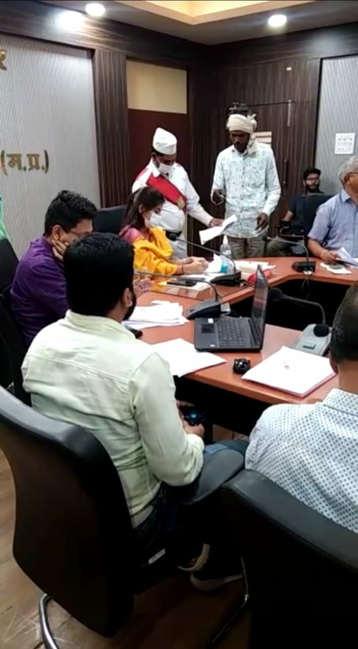 Here the officials were negligent on the complaints, the collector rep
