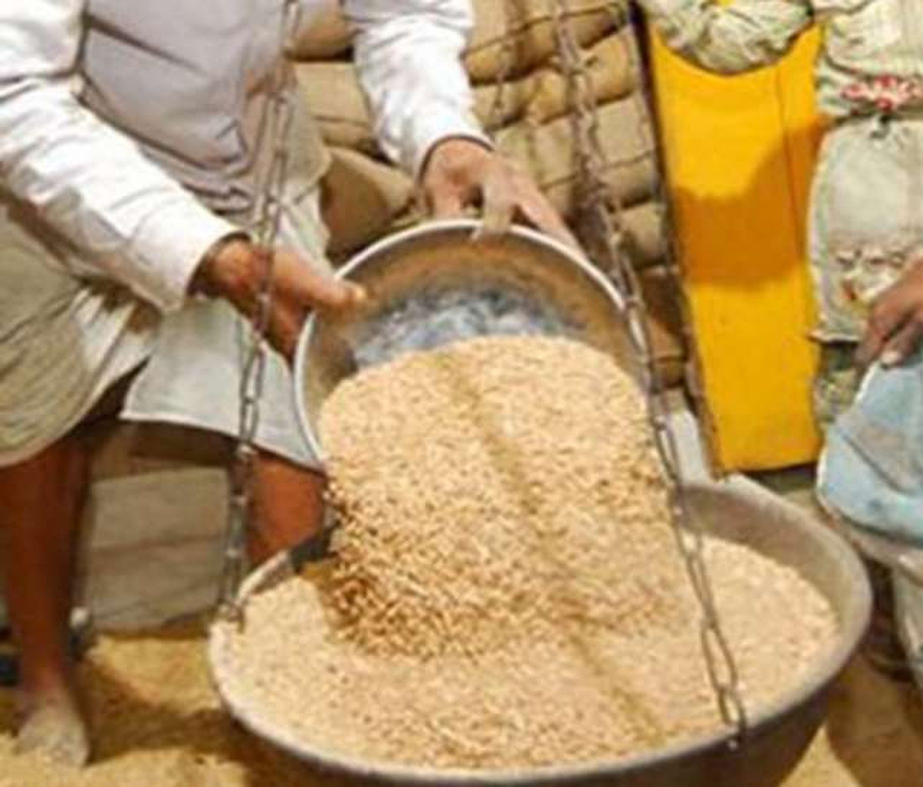 खाद्य सुरक्षा योजना : 66 हजार अधिकारी-कर्मचारियों से वसूले 81 करोड़ रुपए