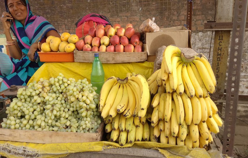 CRIME: फल बेचने वाले ने खोला राज, हो सकती हैं कई बीमारियां, पढ़ें पूरी खबर