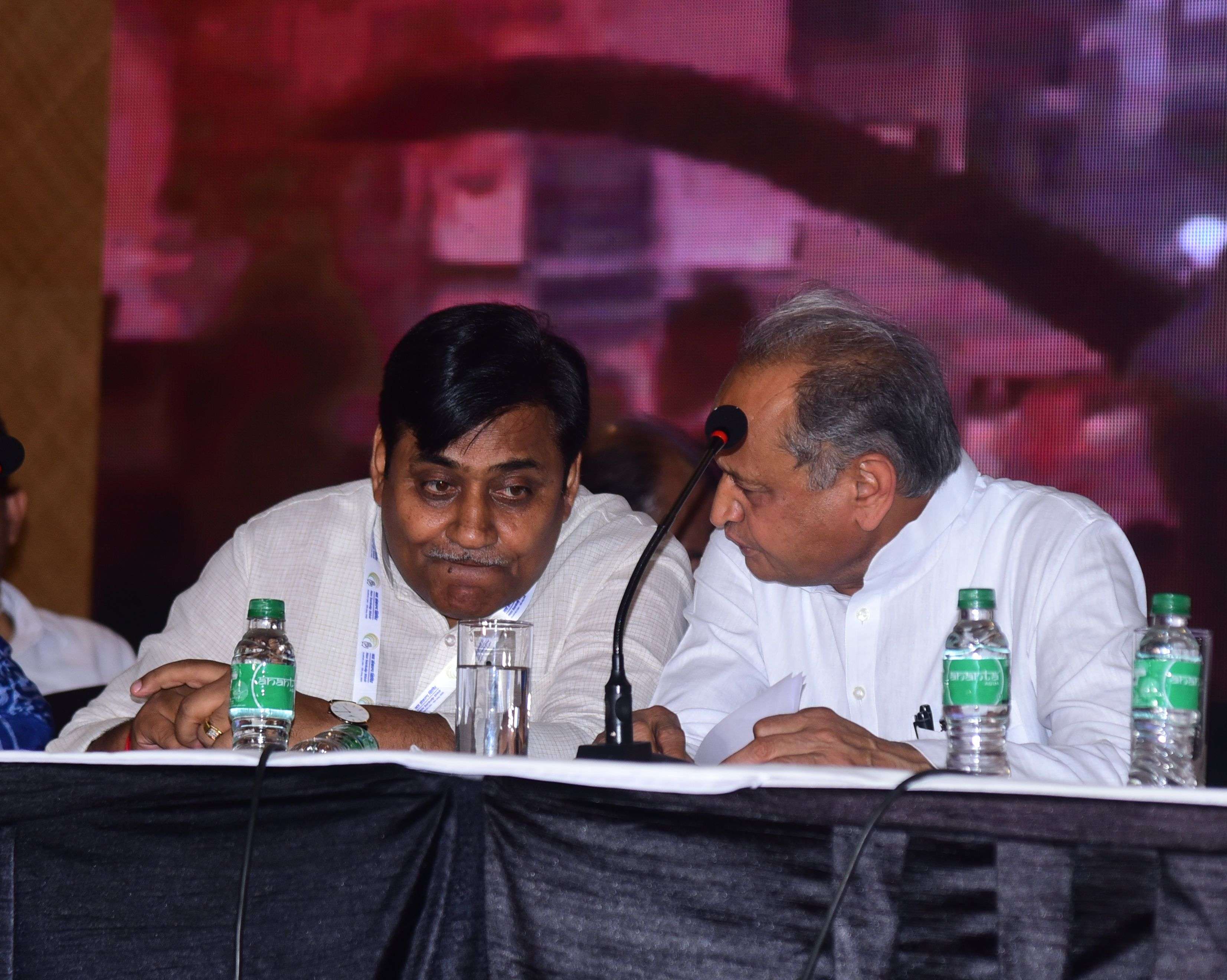 Congress Chintan Shivir 2022 : नव संकल्प शिविर का आगाज आज, देर रात तक उदयपुर पहुंचे कांग्रेस के बड़े नेता, देखे तस्वीरें
