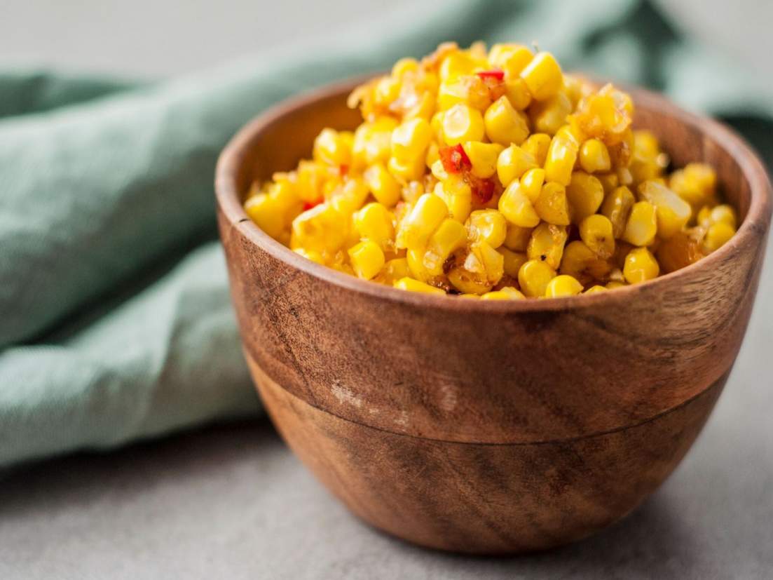Sweet Corn Benefits: स्वीट कॉर्न खाने के हैं कई अद्भुत फायदे, कई सारी समस्याओं को दूर करने में होता है मददगार