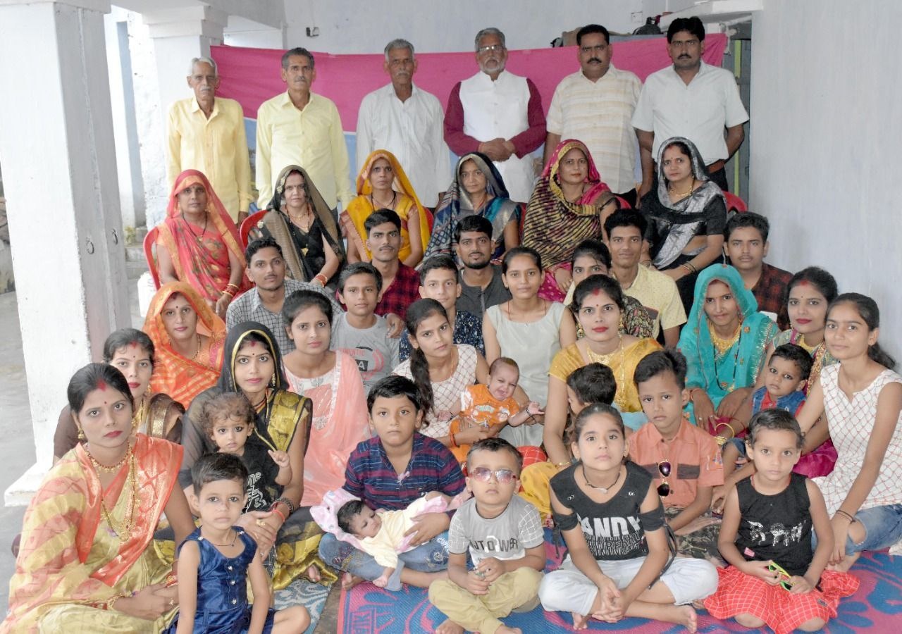 विश्व परिवार दिवस पर विशेष- संयुक्त परिवार की मिसाल कायम कर रहा ग्राम बुडरख का चौबे परिवार