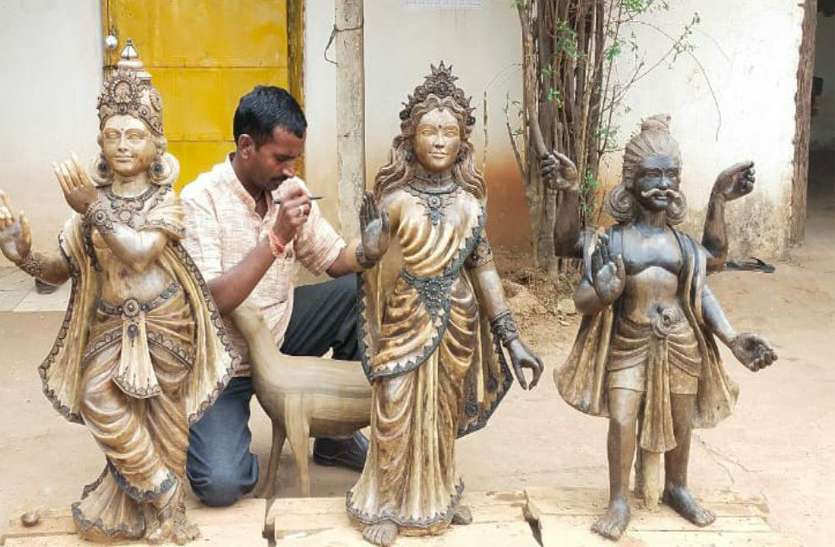 15 कारीगरों ने बनाई 30 क्विंटल अष्टधातु की पांच प्रतिमा